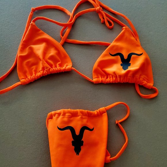 SOLD! RARE NWT Ignite Classic M/L Bikinis - Picture 1 of 4